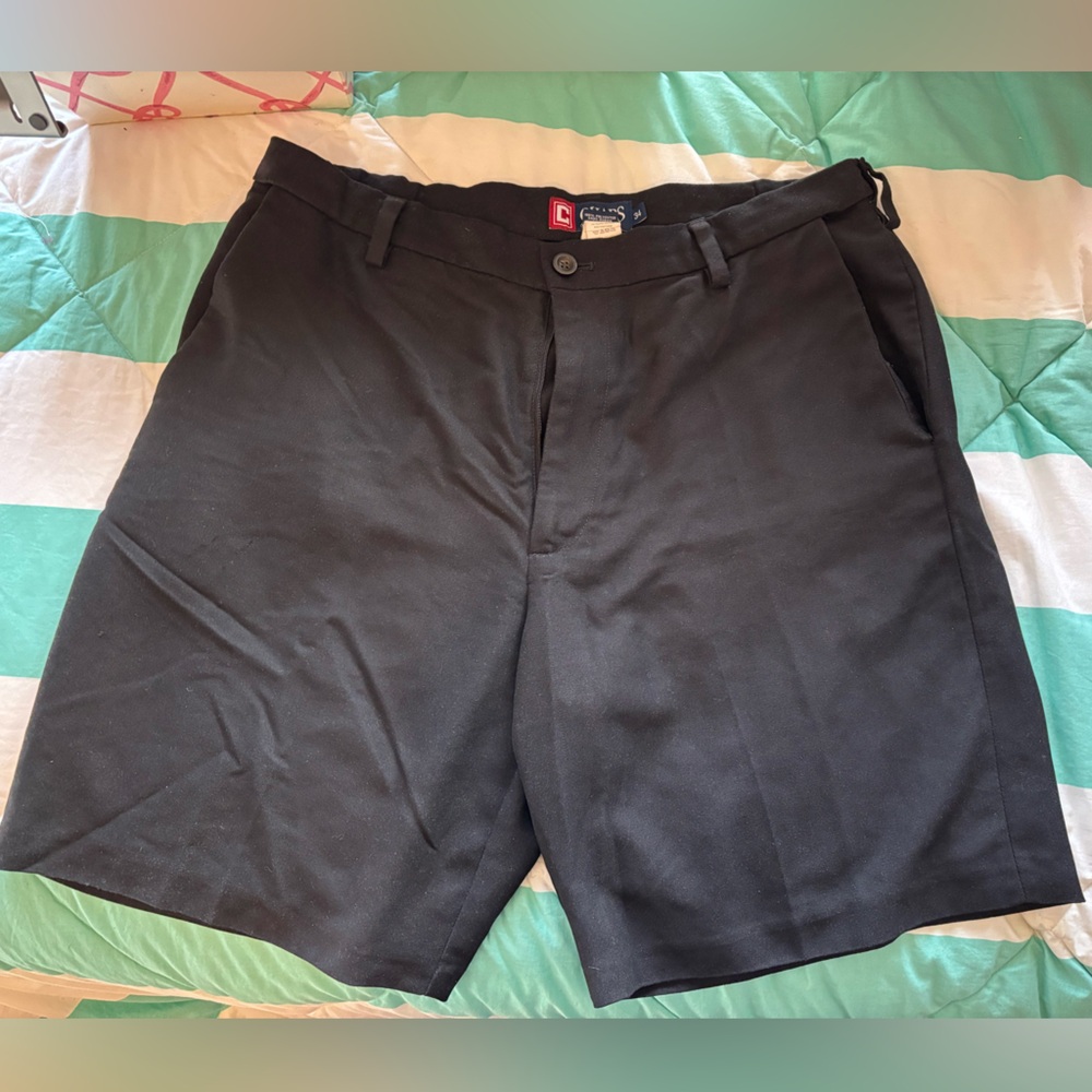 Men’s chaps black shorts 34
